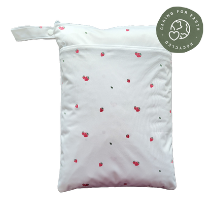Het Zweedse bos | Wetbag medium: Dala-bloemen - - MamaMilla